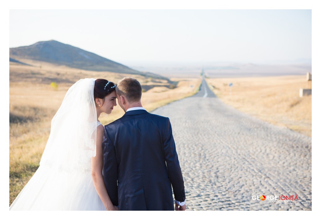 Aurelian, Janina si un apus in Macin